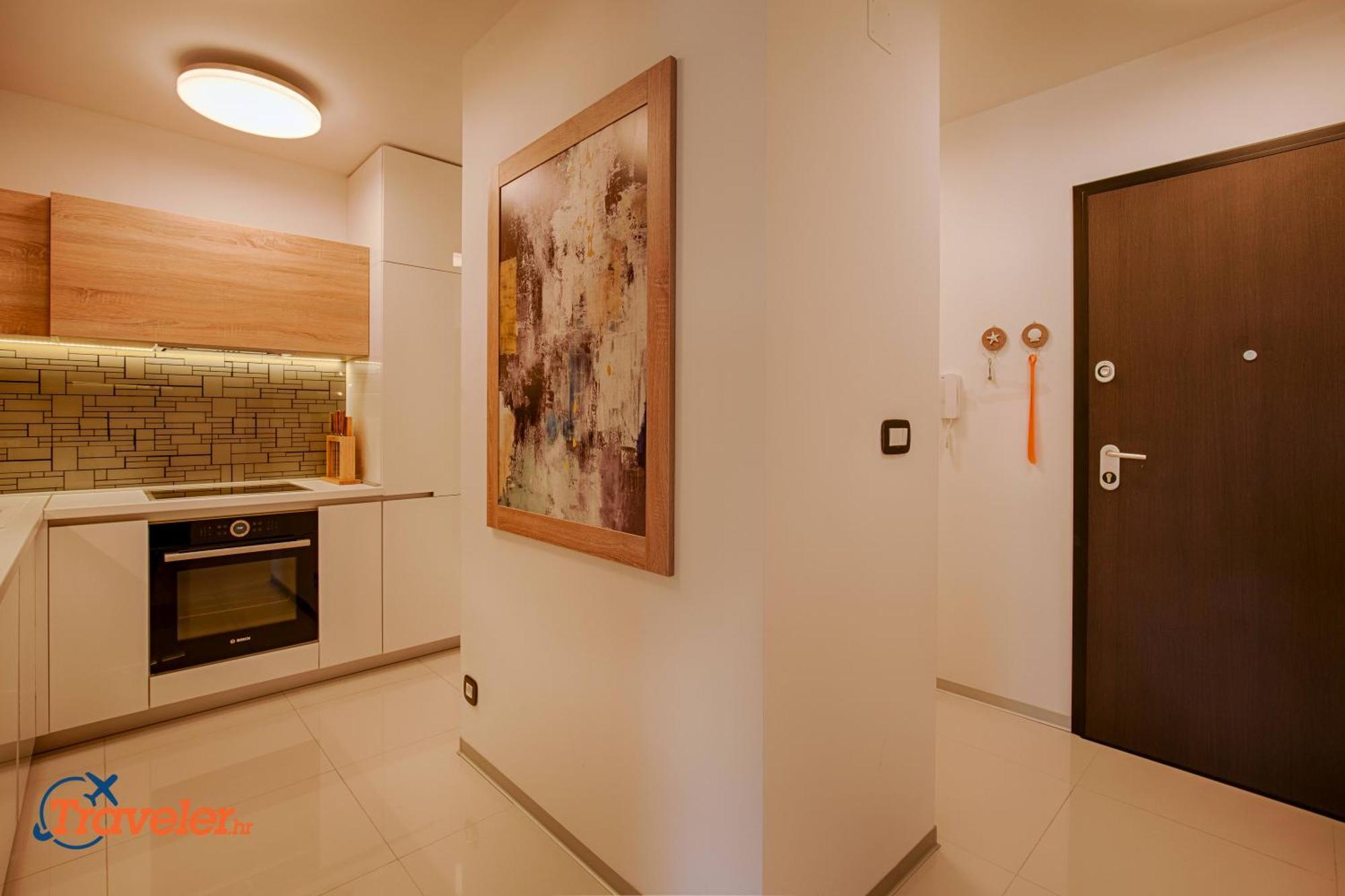Deluxe Beach Apartments by Traveler Tourist Agency Krk Krk Town Exterior photo