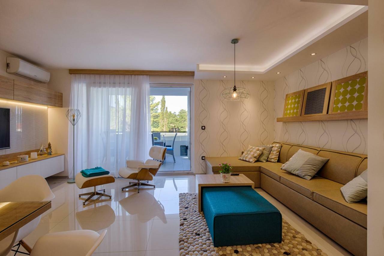 Deluxe Beach Apartments by Traveler Tourist Agency Krk Krk Town Exterior photo