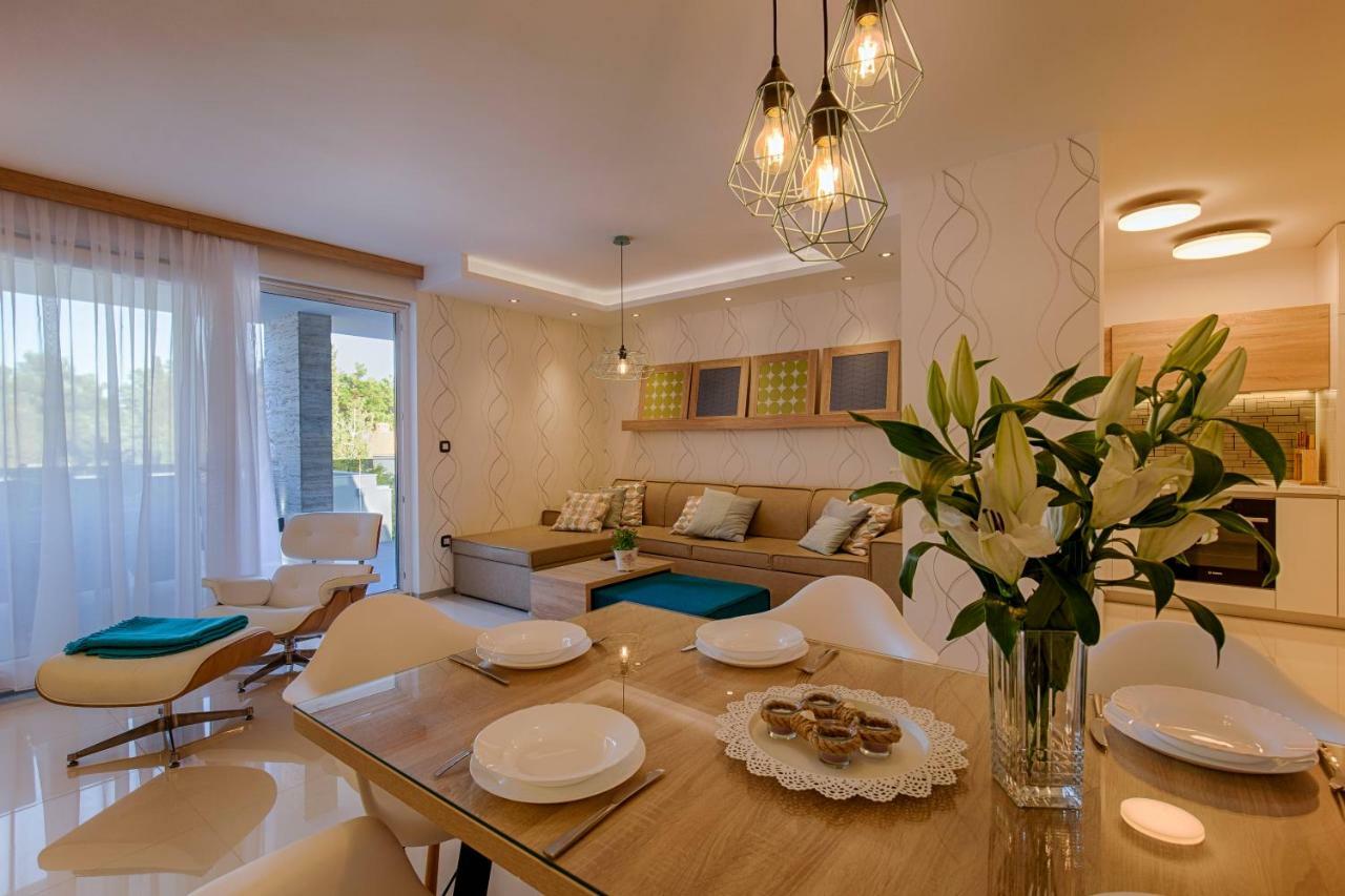 Deluxe Beach Apartments by Traveler Tourist Agency Krk Krk Town Exterior photo