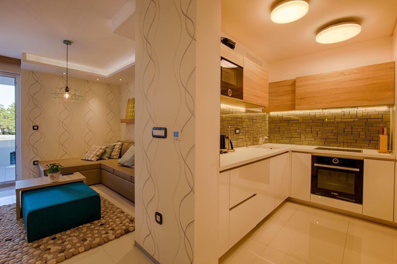 Deluxe Beach Apartments by Traveler Tourist Agency Krk Krk Town Exterior photo