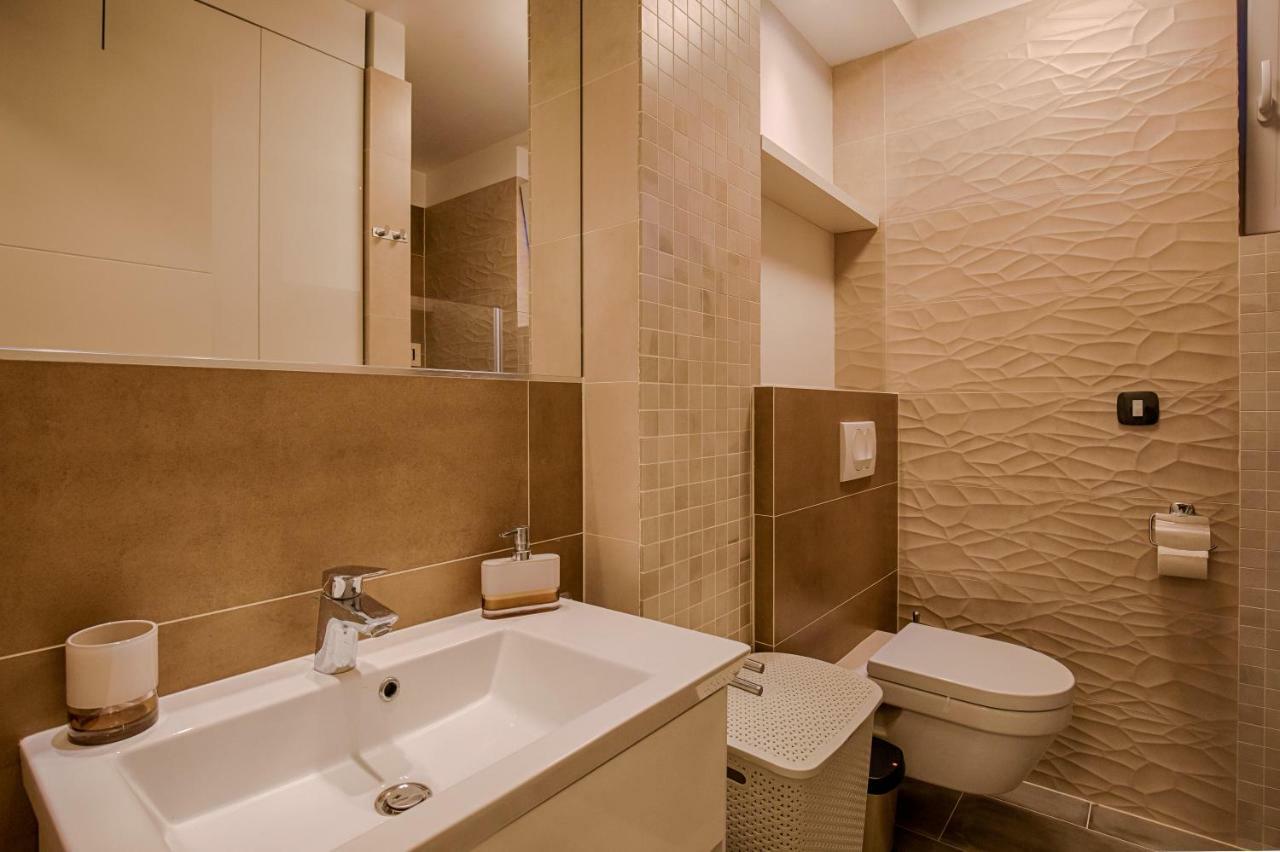 Deluxe Beach Apartments by Traveler Tourist Agency Krk Krk Town Exterior photo